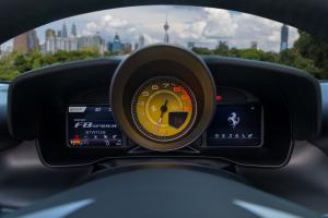 Ferrari F8 Spider 2020 года 